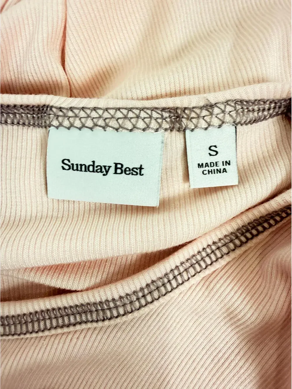 Aritzia Sunday Best Womens Bliss Cropped Long Sleeve Ribbed Tee‎ Pink Size Small